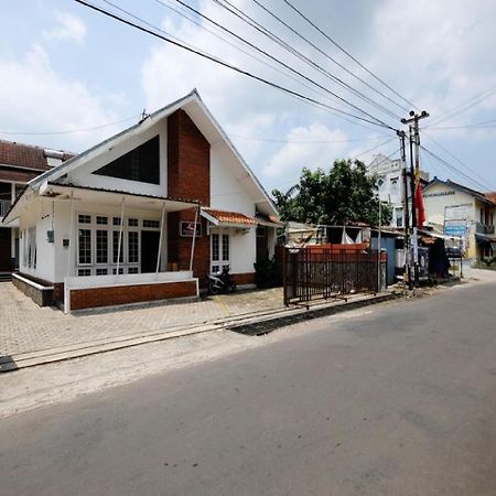 Reddoorz Near Moro Mall Purwokerto Kültér fotó