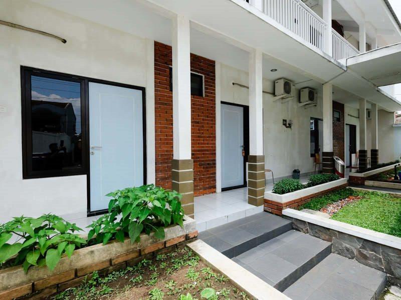 Reddoorz Near Moro Mall Purwokerto Kültér fotó