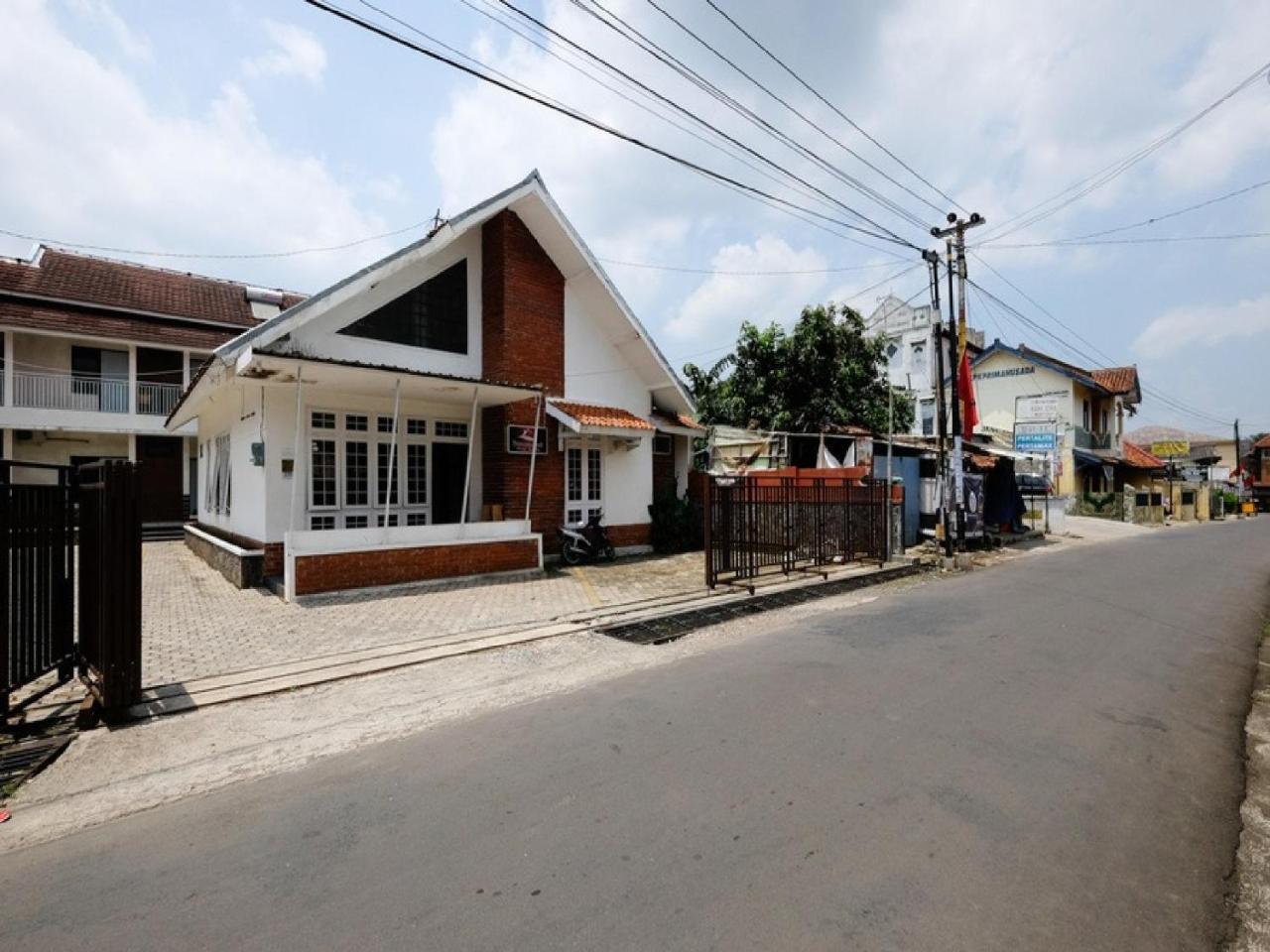 Reddoorz Near Moro Mall Purwokerto Kültér fotó
