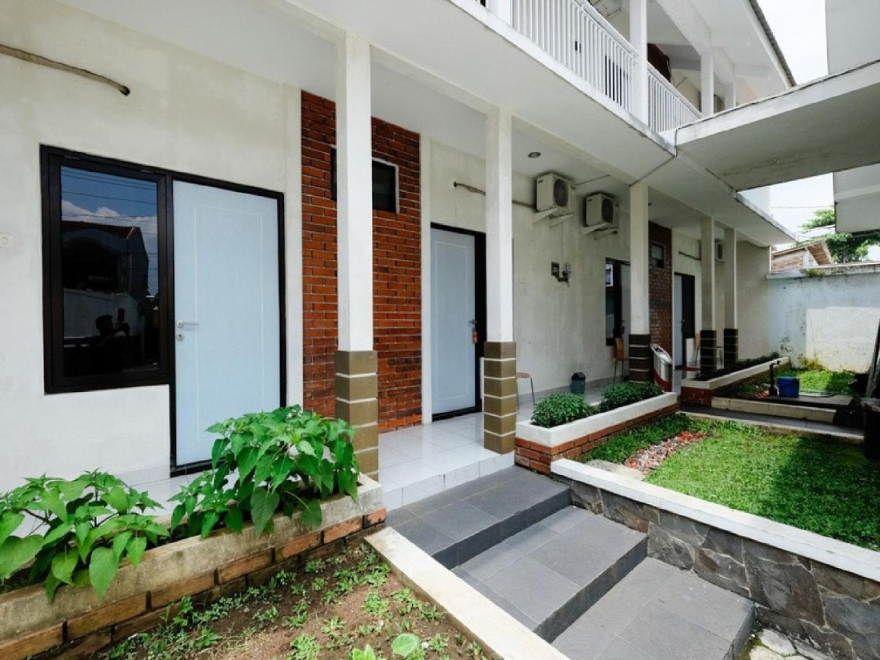 Reddoorz Near Moro Mall Purwokerto Kültér fotó